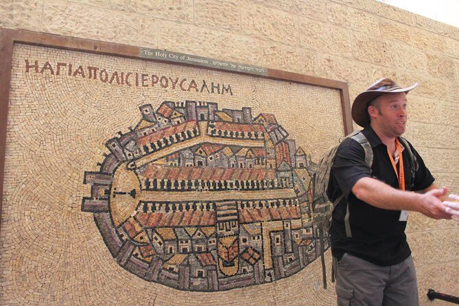 Boutique Walking Tour of Jerusalem - Church of the Holy Sepulchre: a holy maze with a plan