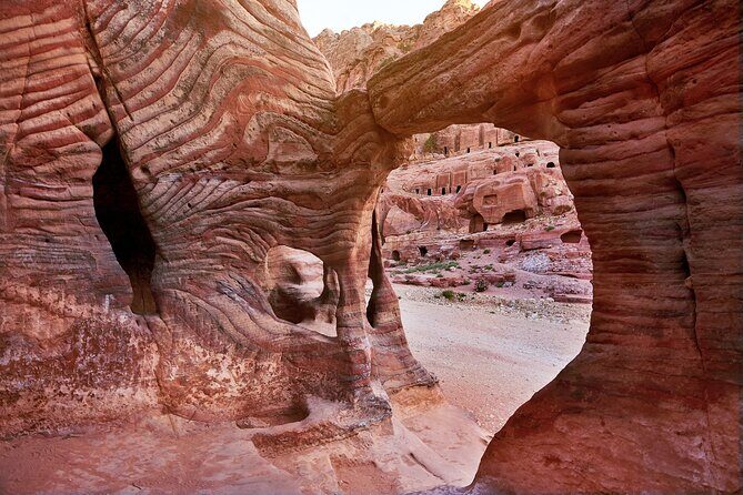 Day tour to Petra from Jerusalem - Lunch, Walking, and the Little Things That Save Your Energy