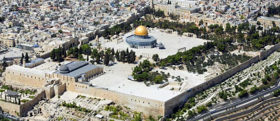 From Tel-Aviv: Day Tour to Origins of Christ in Jerusalem - Gethsemane area and Kidron Valley: when the ground feels older than the story