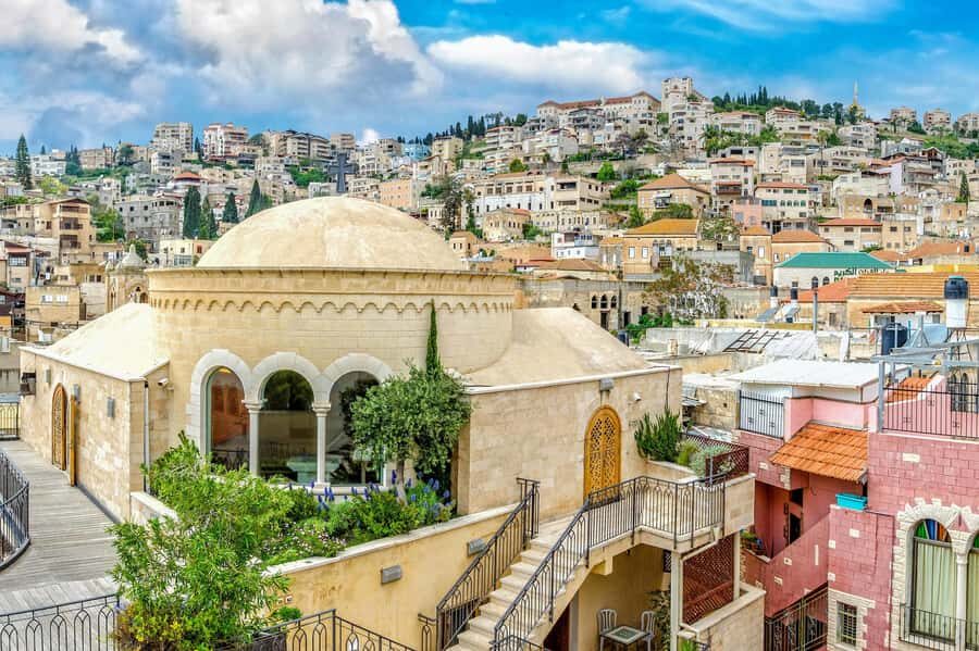 From Tel Aviv: Guided Day Trip to Nazareth & Sea of Galilee - Capernaum ruins and Tabgha’s miracle church: what you’ll actually see