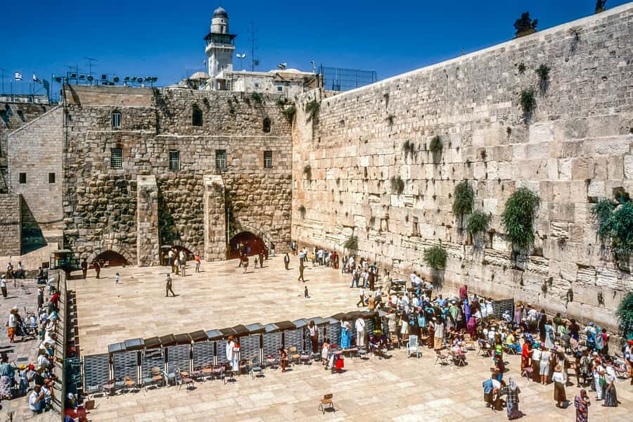 From Tel Aviv: Jerusalem and Bethlehem Guided Day Trip - Tel Aviv to the Holy Land, on a set timetable