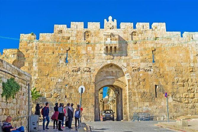 Full-Day Trip of Jerusalem and Bethlehem - Crowds, pacing, and how to hear the guide