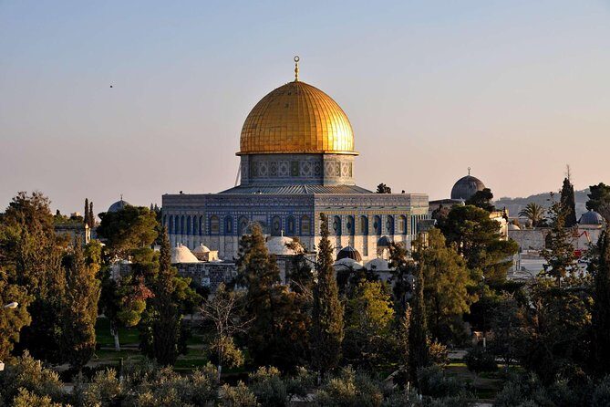 Holy Jerusalem Private Tour - Church of the Holy Sepulchre: history, archaeology, and clever human questions