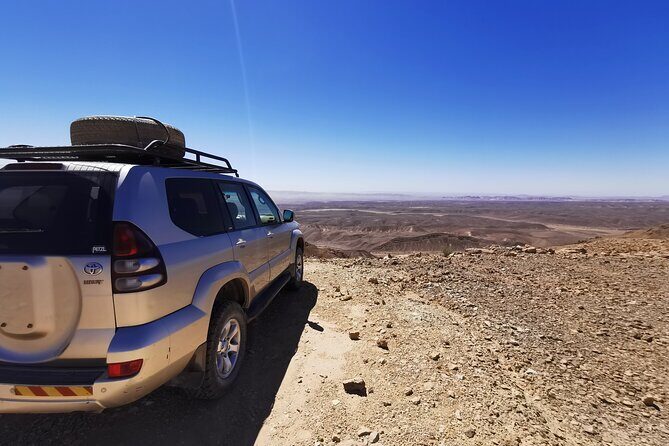 In Depth Introduction of the Ramon Crater - Who This Tour Fits Best (Families, Nature Lovers, and Curious Geology Folks)