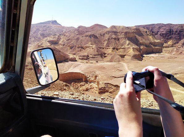 Jeep tour adventure Eilat mountains - The Bedouin tea and flatbreads break: simple, warm, and actually memorable