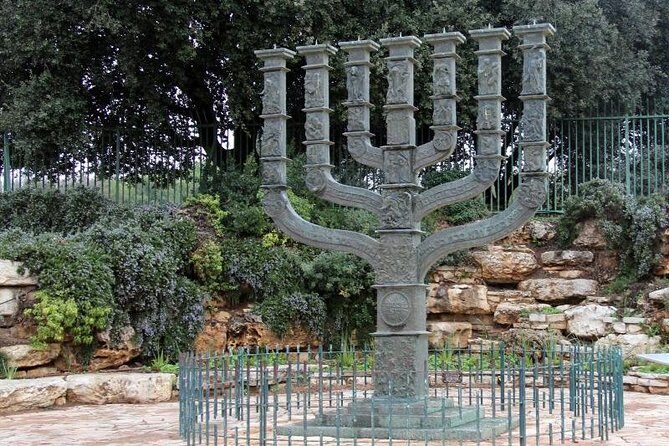 Jerusalem & Bethlehem Mini Group From Jerusalem. Up to 6 pax only - Should You Book This Jerusalem and Bethlehem Mini Group Tour?