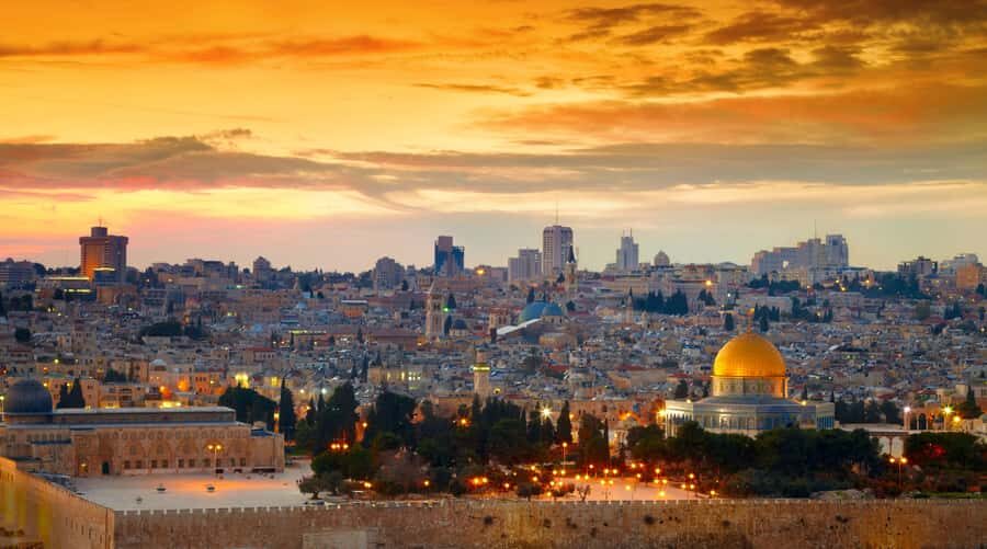 Jerusalem: Jerusalem, Bethlehem & Dead Sea Day Tour - Church of the Holy Sepulchre: why crowds and timing shape the visit