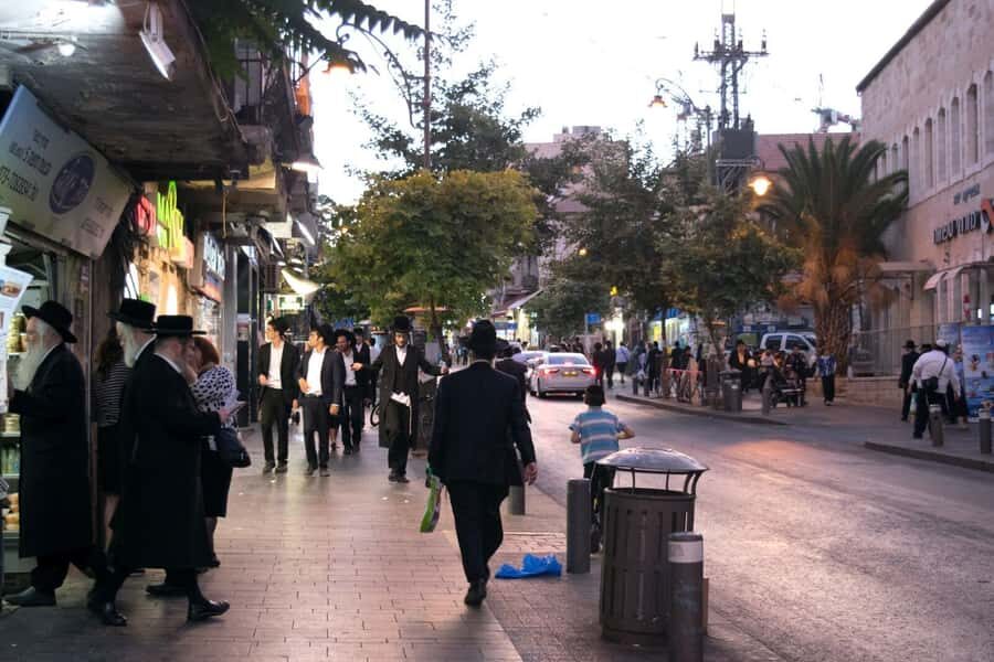 Jerusalem: Meet the Orthodox Jews Tour - A 150-minute walk through a South Jerusalem Haredi neighborhood