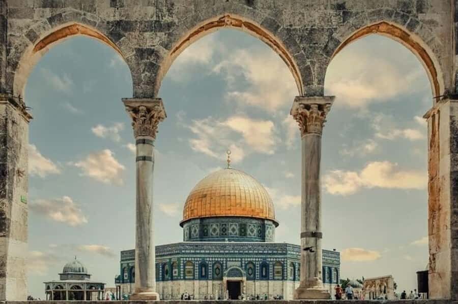Jerusalem : Must-See Attractions Private Walking Tour - Entering the Old City on a Private, Four-Hour Route