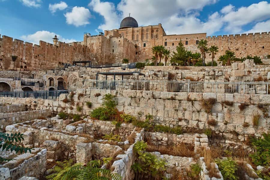 Jerusalem: Old City Highlights Tour - Jewish Quarter Highlights: Byzantine Cardo Remains and the Western Wall