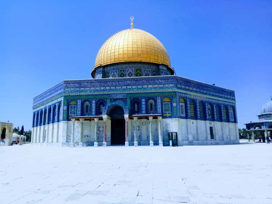 Jerusalem: Old City Private Walking Tour of Religious Sites - Personalized routing and guide strength (names you can watch for)