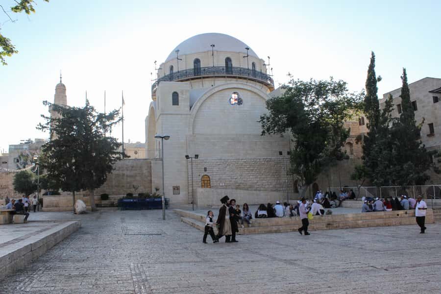 Jerusalem: Old City Shabbat Experience and Walking Tour - Western Wall as a finishing moment: sacred history you can feel