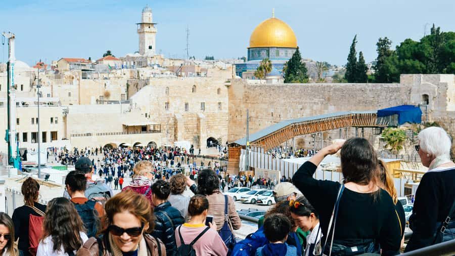 Jerusalem: Old City Shabbat Experience and Walking Tour - What to bring (and what to skip) so you don’t ruin your own day