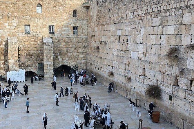 JERUSALEM private tour with ELAD VAZANA - Life in Israel & Palestine Then & Now - The Dome of the Rock: seeing the architecture and the tension