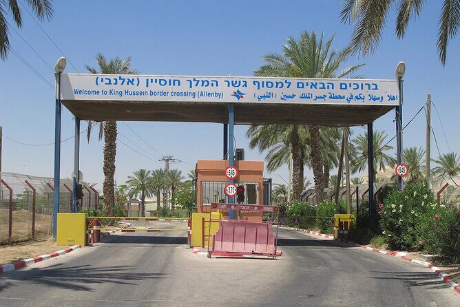 Jerusalem Private Transfer To Amman - From pickup to Amman: what the crossing day looks like