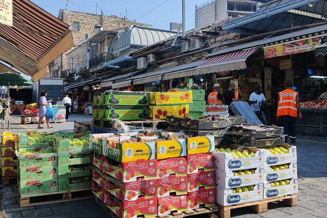 Mahane Yehuda Market food tour jerusalem - Hummus and falafel: the taste-test foundation
