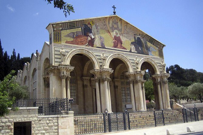 Old and New Jerusalem Full-Day Tour - Yad Vashem in New Jerusalem: the emotional center of the day