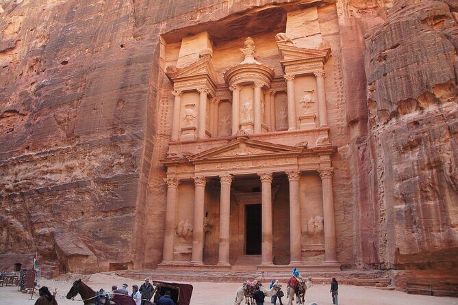 Petra 1-Day Tour from Eilat + FREE Traditional Lunch - Petra from Eilat in one long day (and why that’s the point)