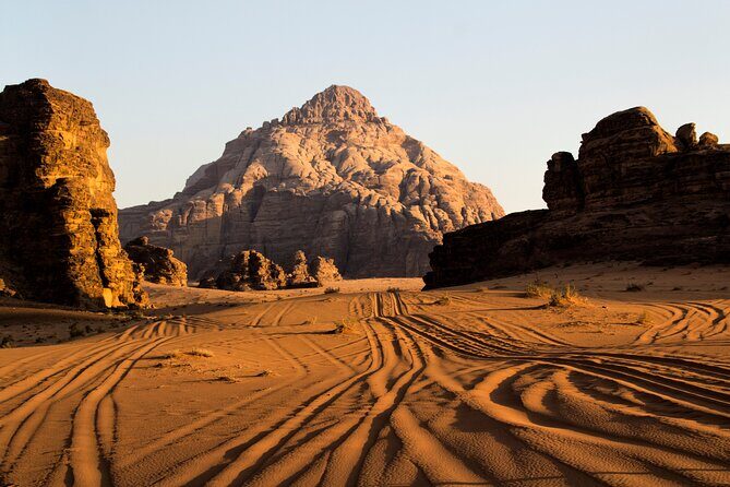 Petra and Wadi Rum 2 day tour from Jerusalem - Crossing the Border (Arava/Eilat): Fees, Passport Rules, and Time Buffers