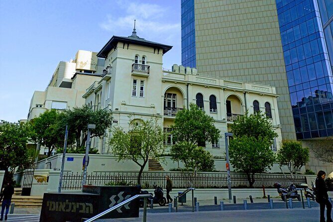 Private Tour in Jaffa, Tel Aviv - Stop 3: Rothschild Boulevard—electricity, water, and the birth of Tel Aviv