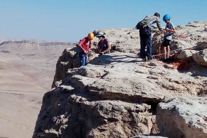 Rappelling Down the Ramon Crater Cliff - Rappelling down Ramon Crater: what makes it special