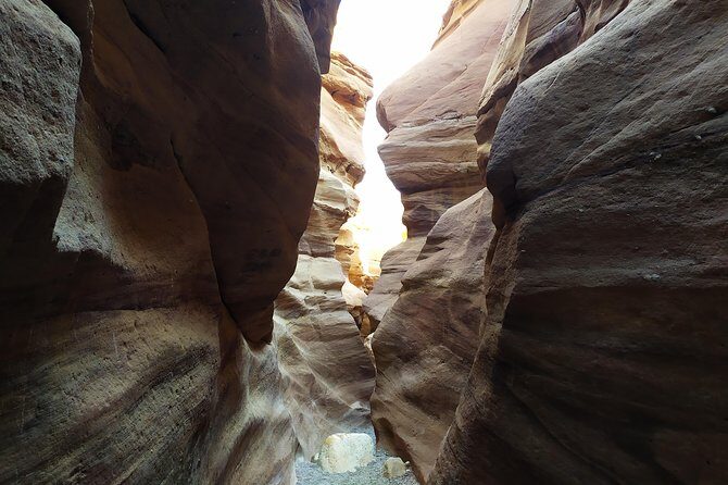 Red canyon jeep tour in Eilat - Hotel Pickup and Small-Group Size: Why This Tour Feels Manageable