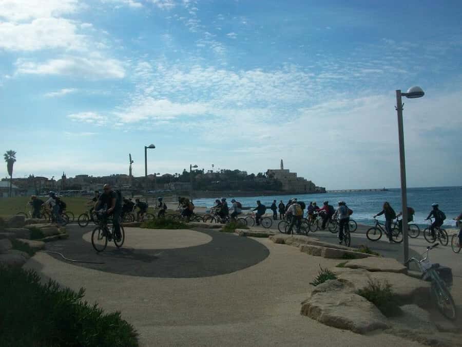 Tel Aviv 3-Hour Easy Bike Tour - Tachana Compound promenade: the easy, scenic setup