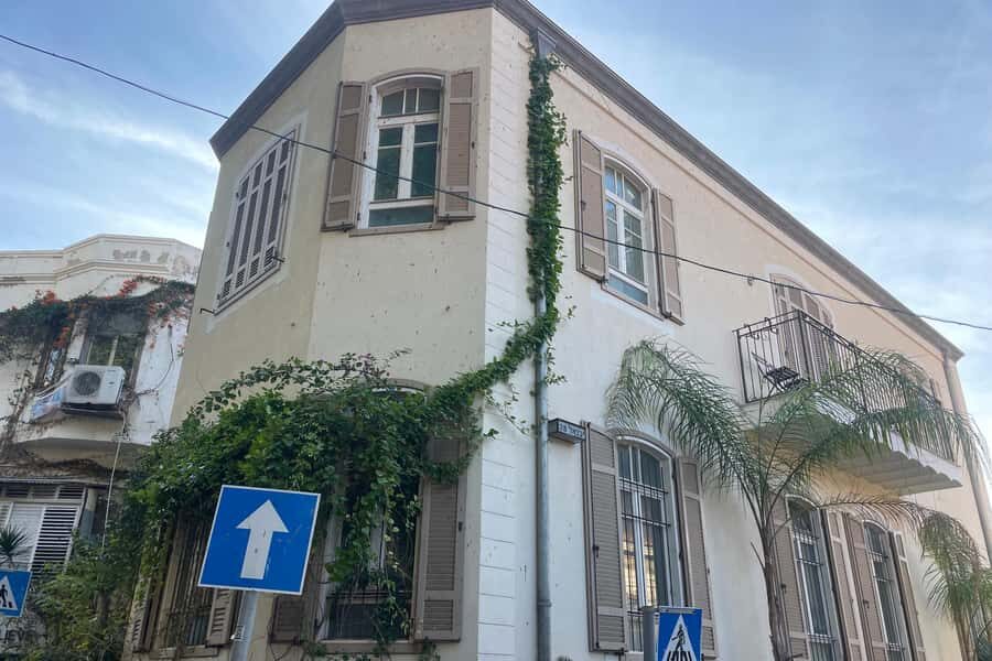 Tel Aviv: Neve Tzedek Cultural Walking Tour - Art Galleries, Studios, and What “Creative” Looks Like