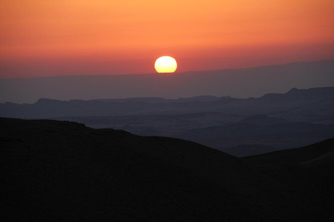 Two hour guided jeep tour in to and around the Ramon crater - Entering the Ramon Machtesh by 4x4, not by road
